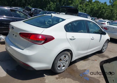 2017 Kia Forte Lx из США, поврежденный, VIN 3KPFK4A74HE067422